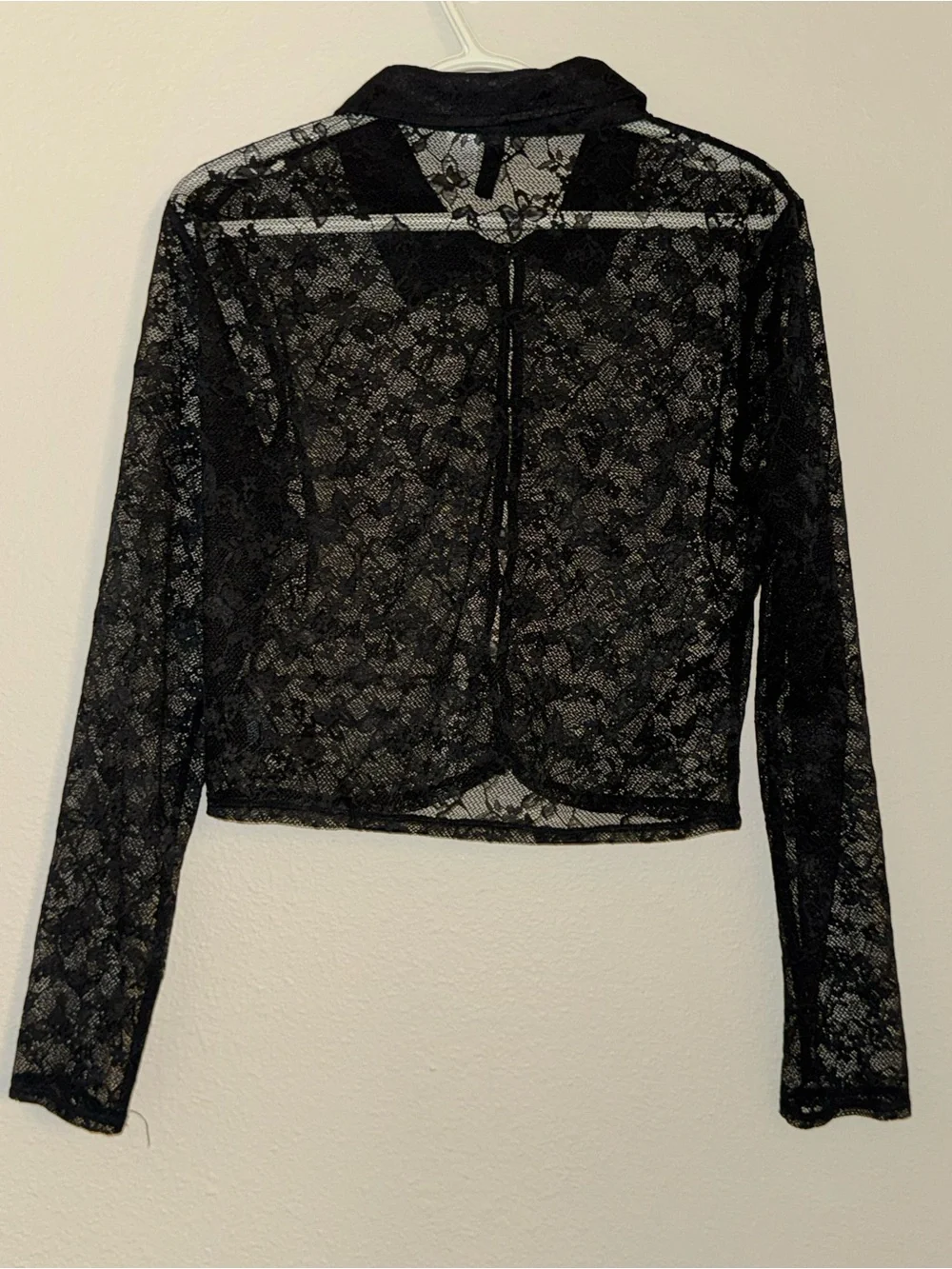 H&M Divided Black Butterfly Lace Cropped Shirt